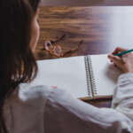 Escribir como terapia: Sanando a través de las palabras